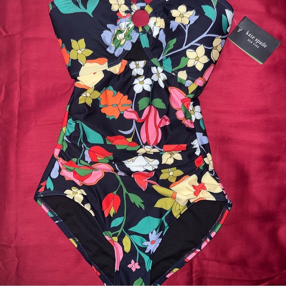 Collection. NWT - Picture 3 of 6